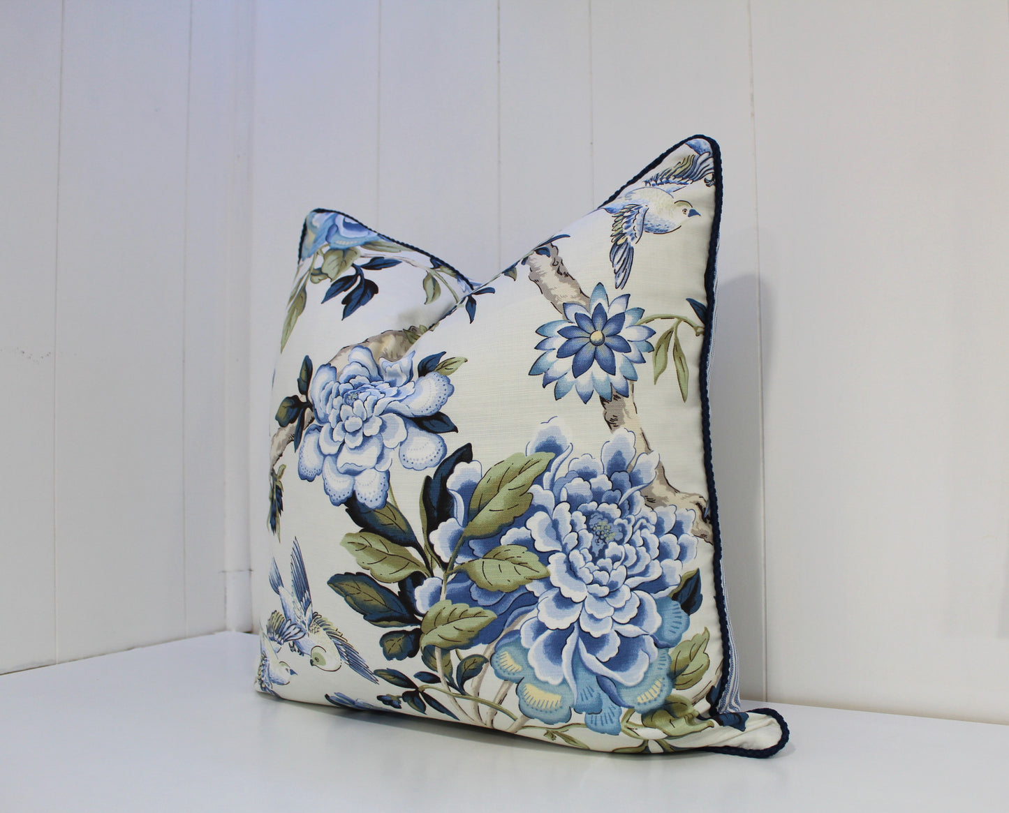 Waverly Mudan Porcelain Blue cushion