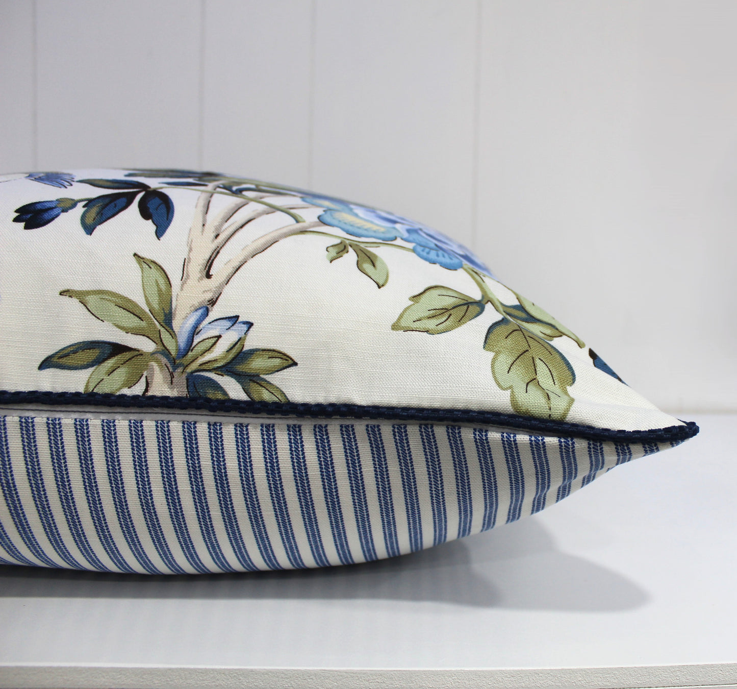 Waverly Mudan Porcelain Blue cushion