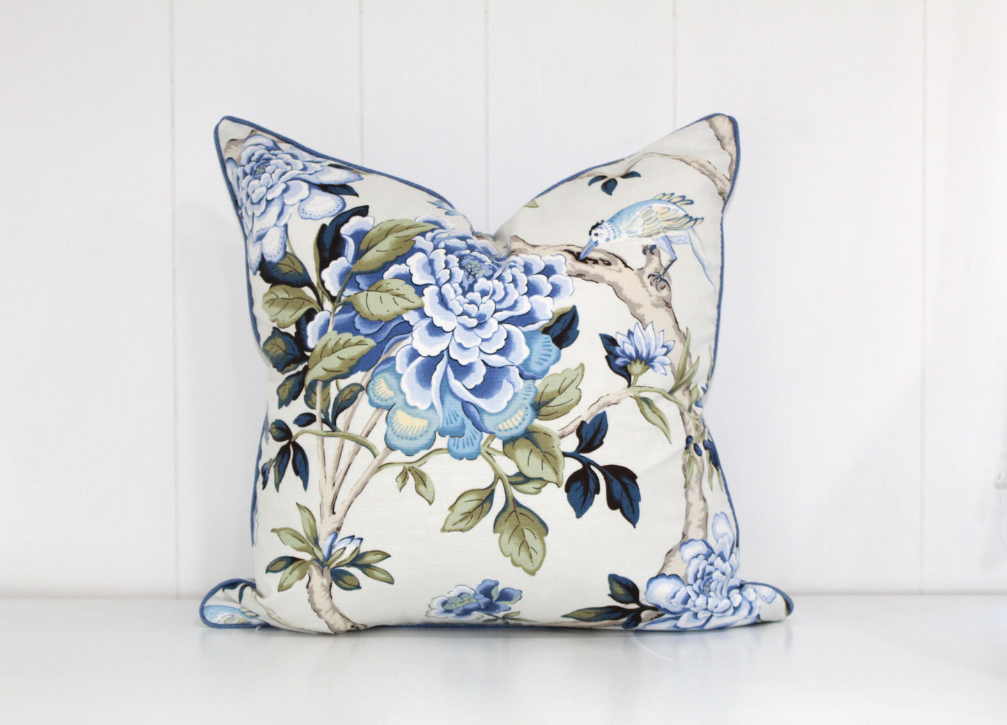 Waverly Mudan Porcelain Blue cushion