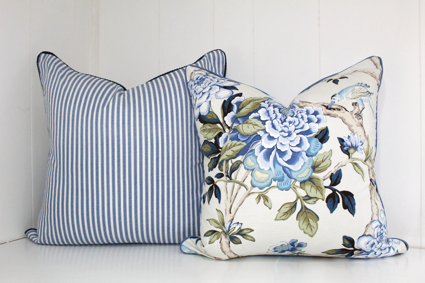 Waverly Mudan Porcelain Blue cushion