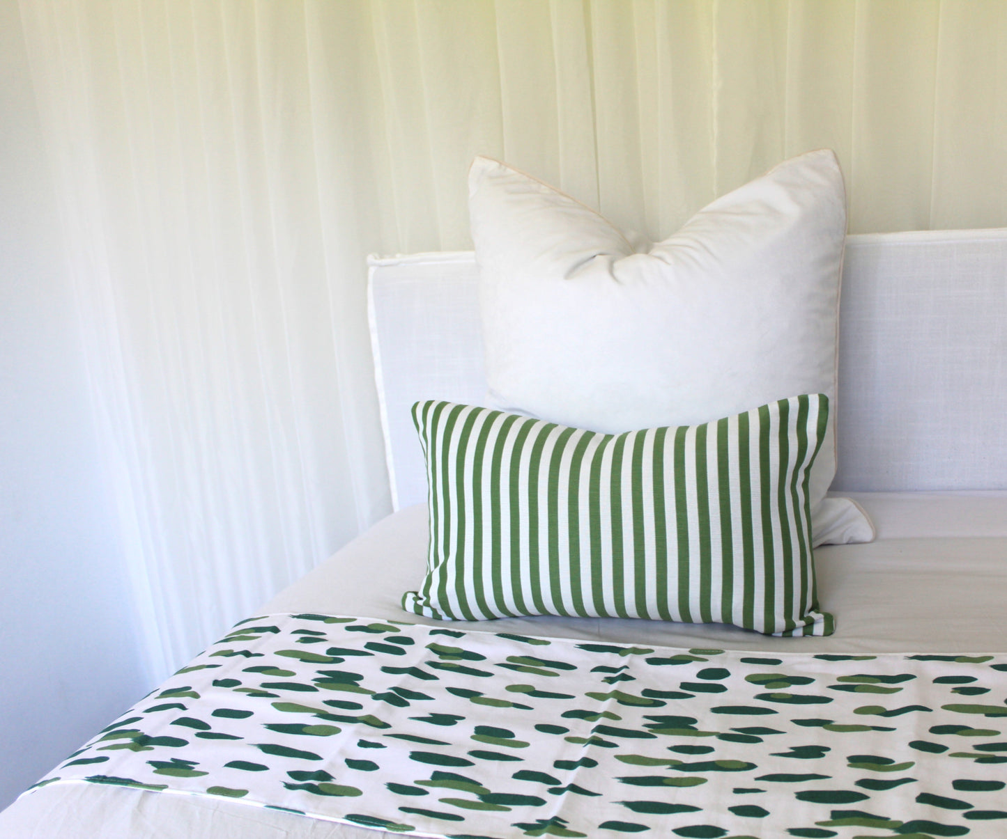 Green dotted Bed runner and Cushion cover bed set
