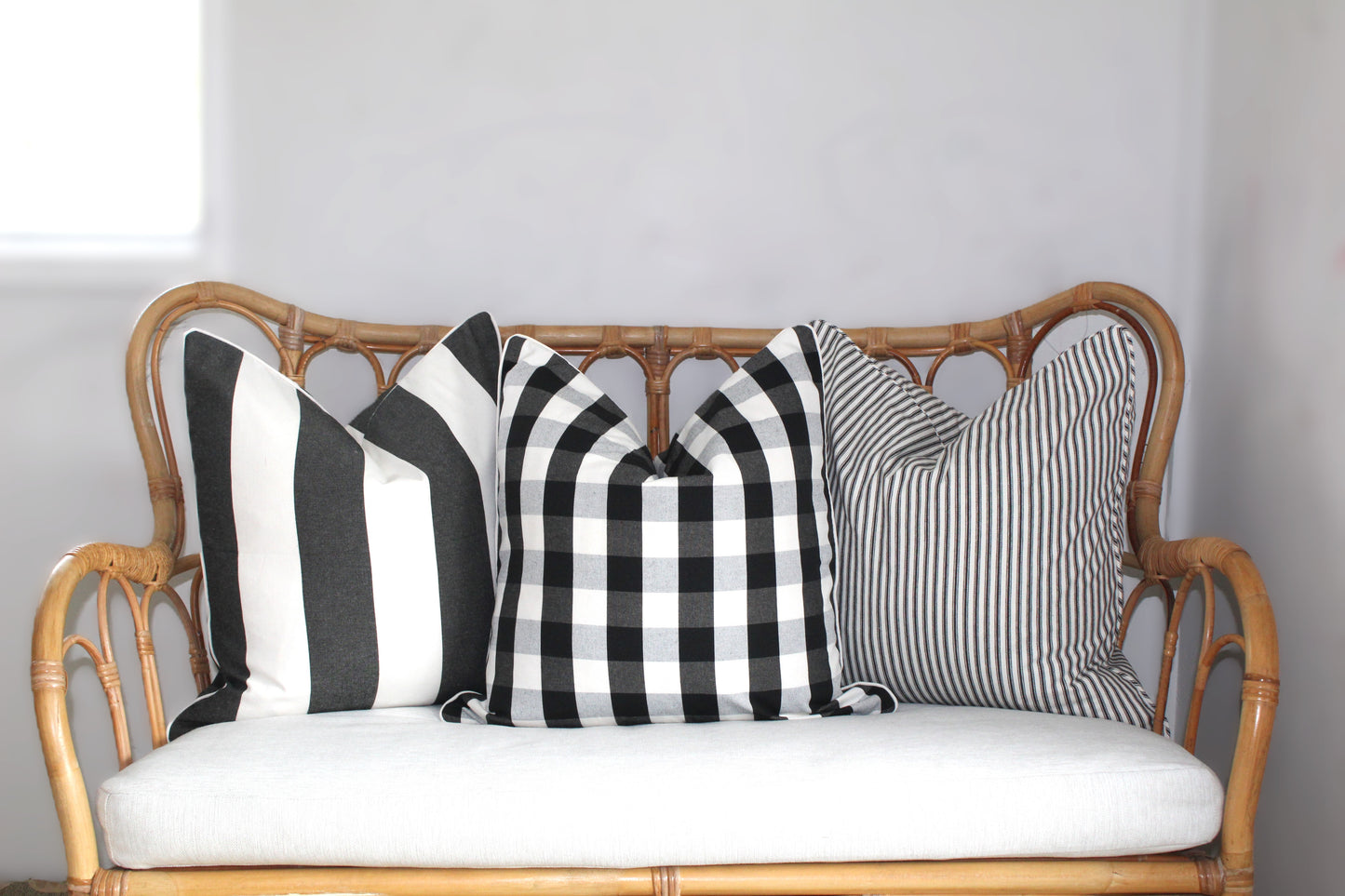 Black and white 4 cm check cushion covers (50x50)