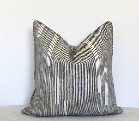 Fayce Tailor Black & White cushion cover