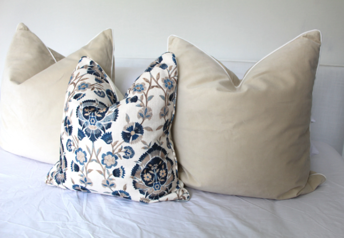 Country style cushions, French Hampton style Cushion covers, Flange Seam Style Cushion covers, Hampton style cushions, Classic cushions
