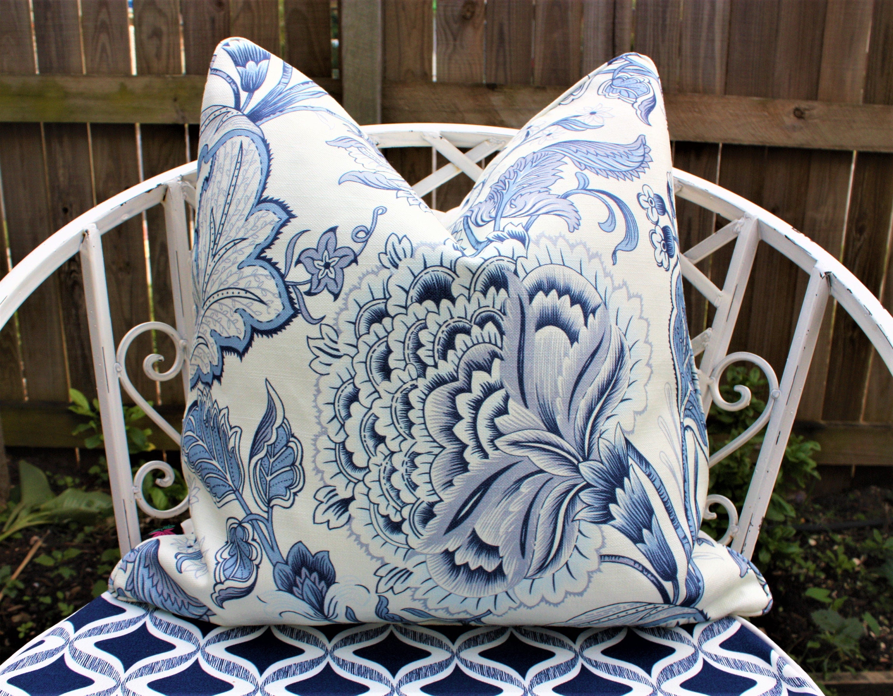 Hampton style 2024 cushion covers